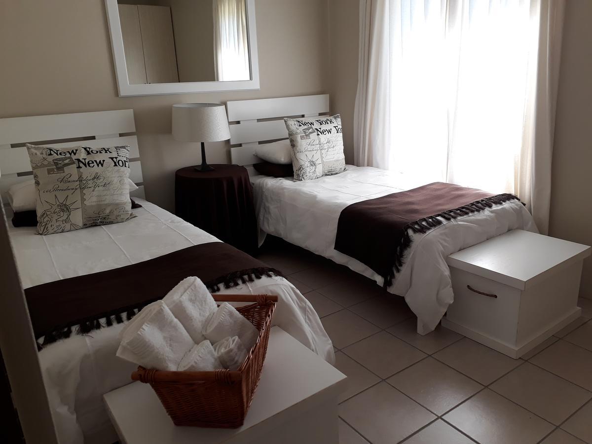 The Upper Deck * Swellendam